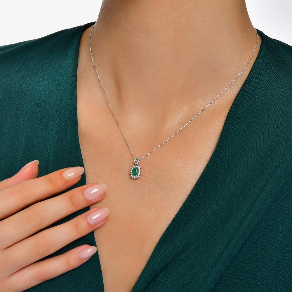 0.78 Karat Anturaj Solo Zümrüt Pırlanta Kolye