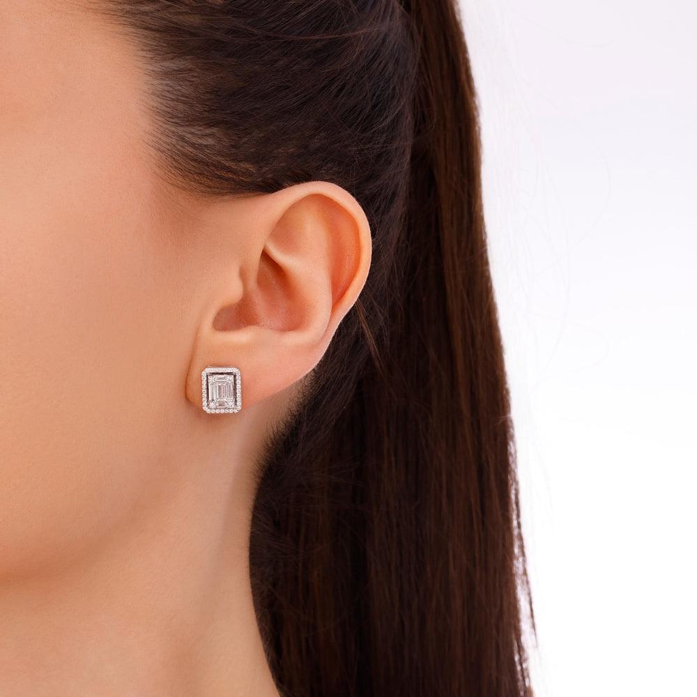 1.09 Karat Magnolia Baget Pırlanta Küpe