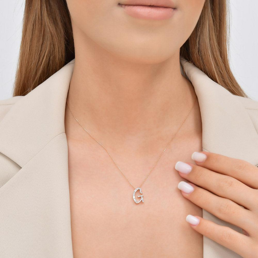 0.29 Karat Baget Pırlanta G Harf Kolye