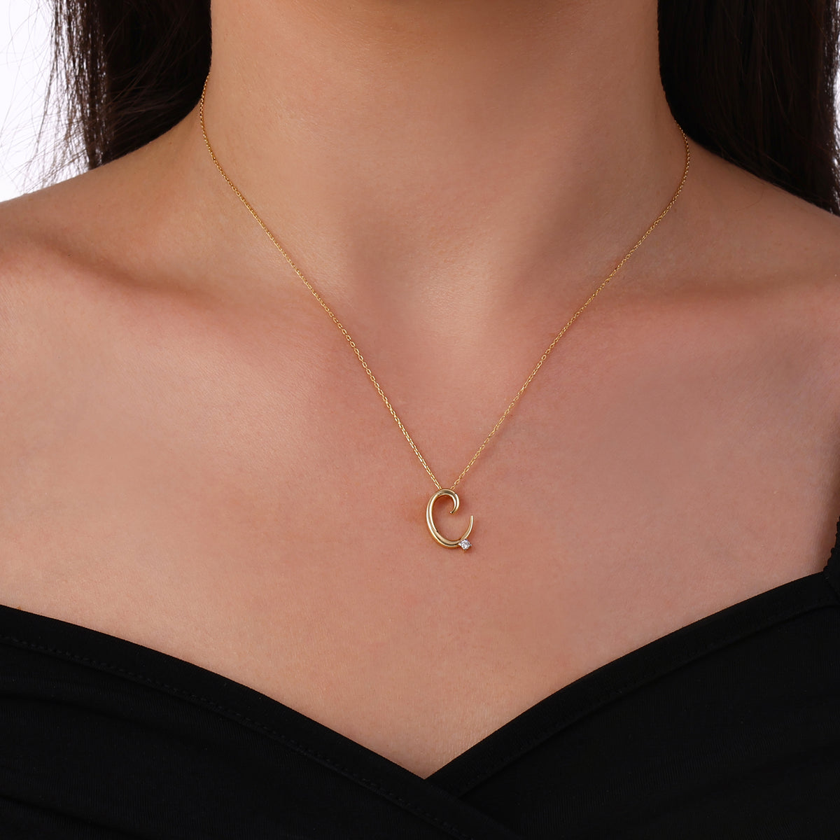 0.03 Karat Pırlanta Ç Harf Kolye