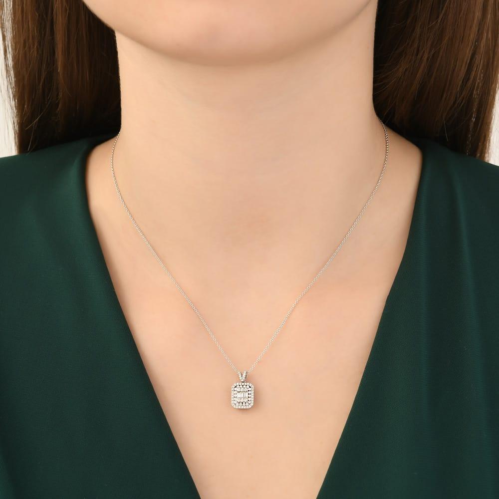 0.39 Karat Zoey Pırlanta Baget Kolye