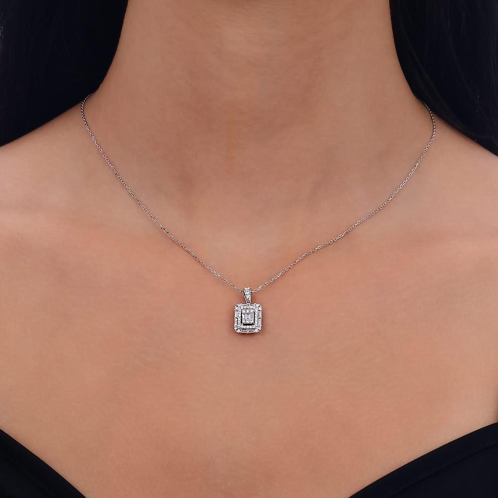 0.58 Karat Nora Pırlanta Baget Kolye