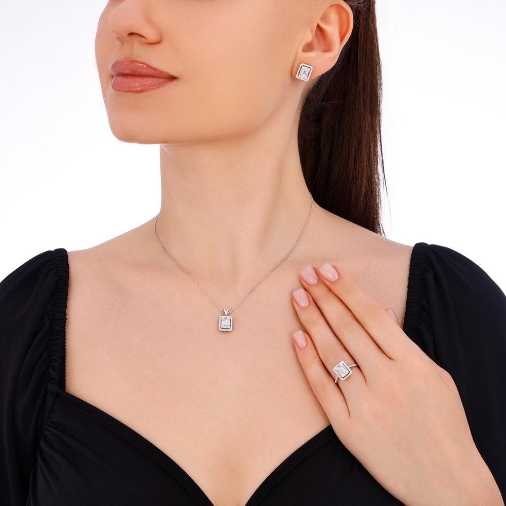 0.62 Karat Magnolia Pırlanta Baget Kolye