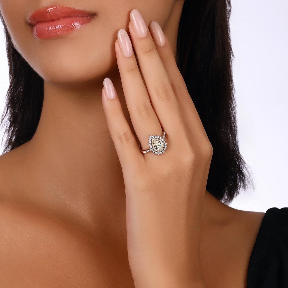 1.48 Karat Fancy Sarı Pırlanta Yüzük