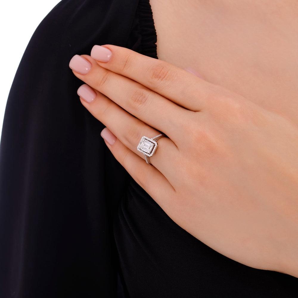 0.72 Karat Magnolia Baget Pırlanta Yüzük