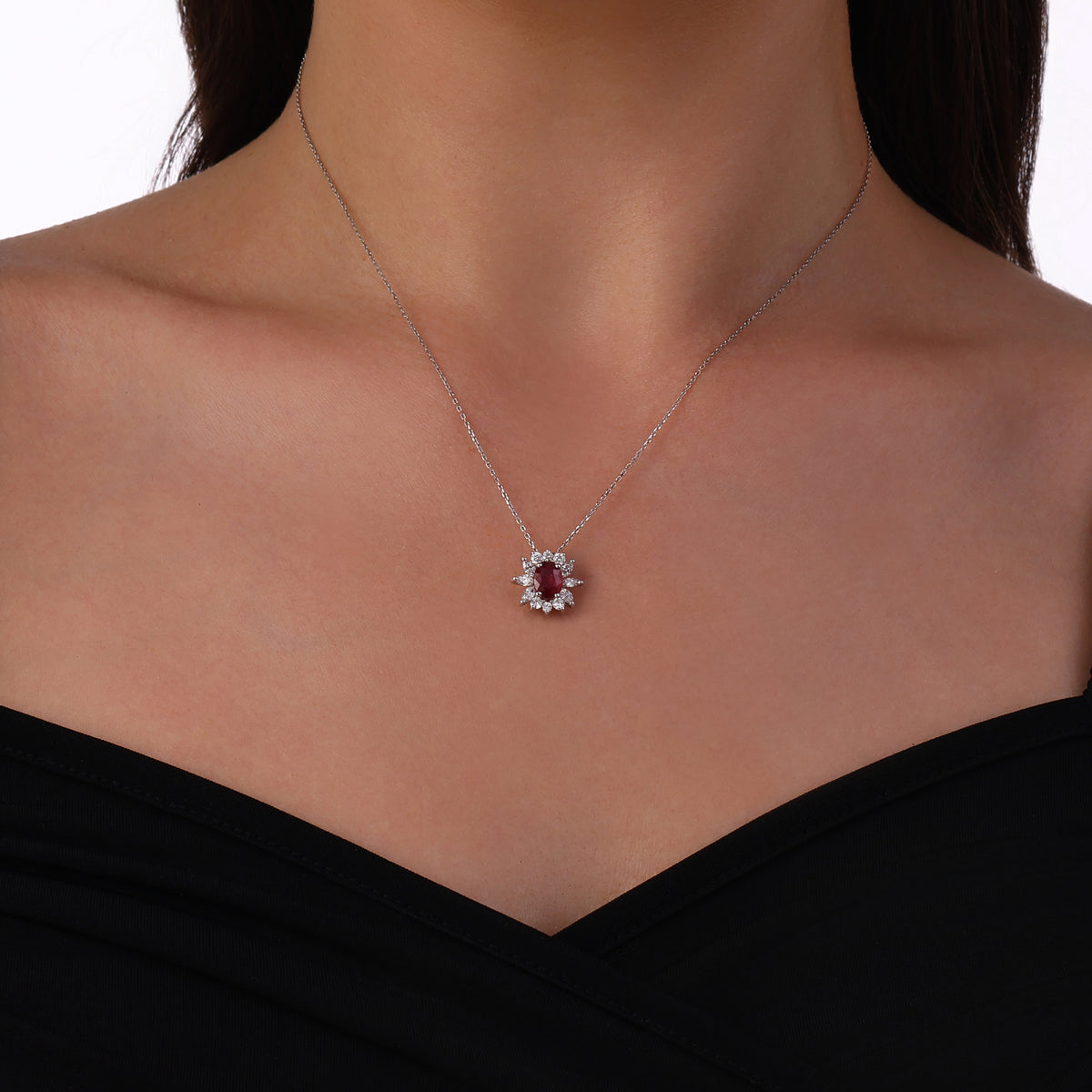 0.94 Karat Flora Yakut Markiz Pırlanta Kolye