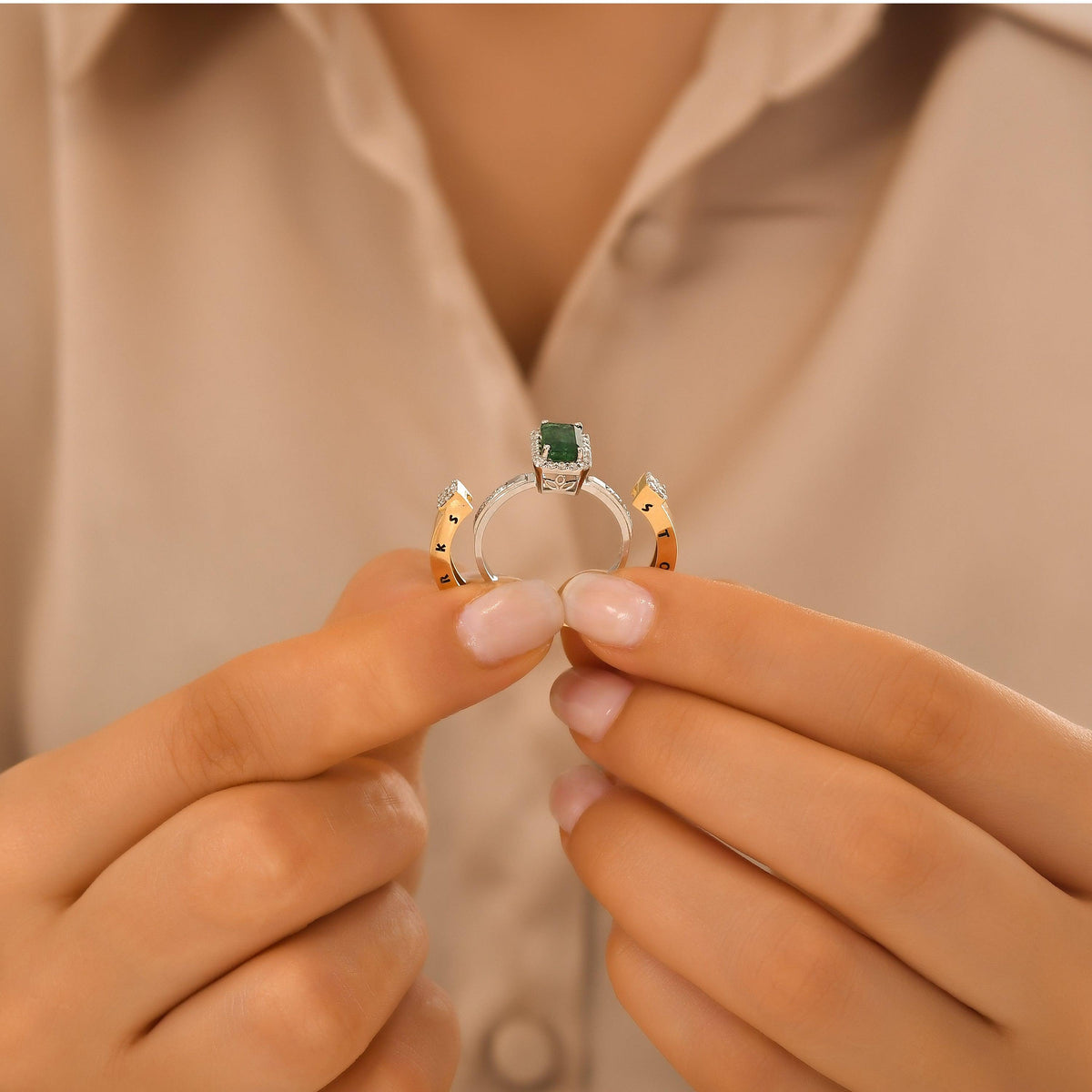 1.23 Karat Zümrüt Pırlanta Storks Yüzük